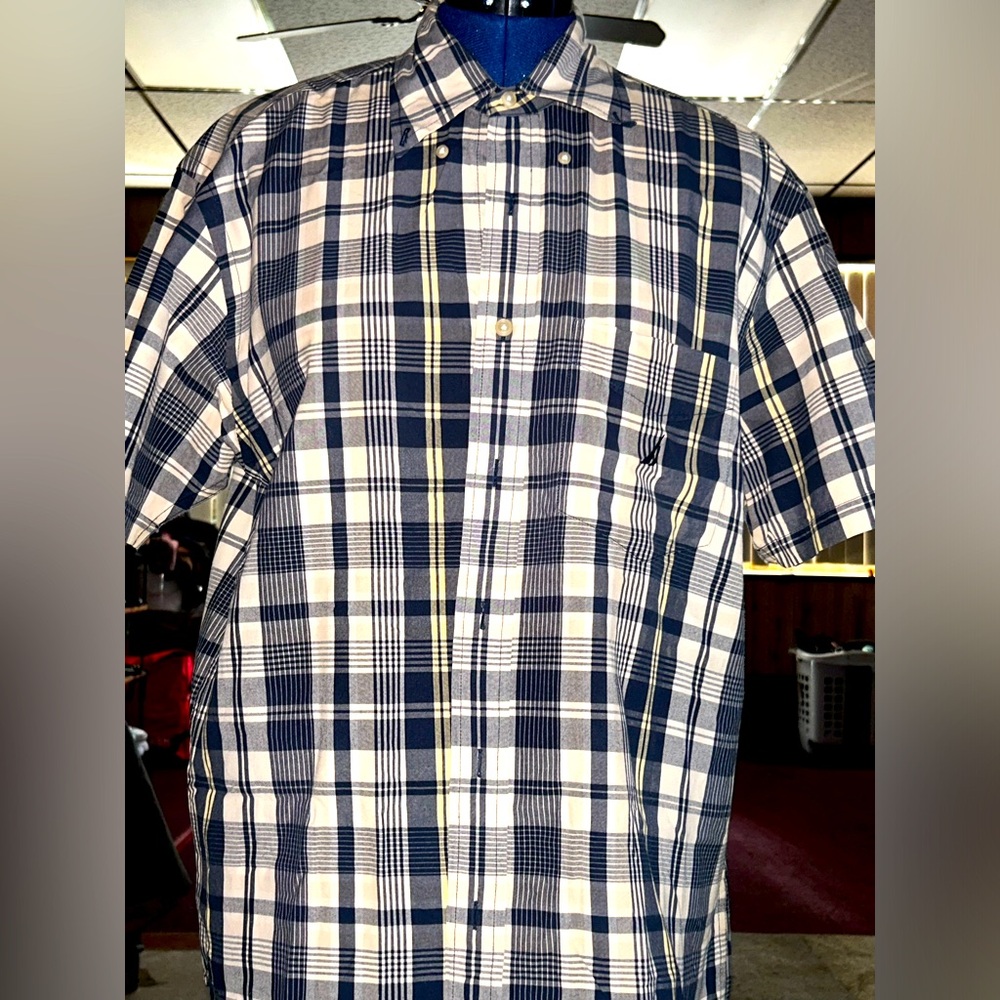 NAUTICA Men’s button up shirt short sleeve Size-M